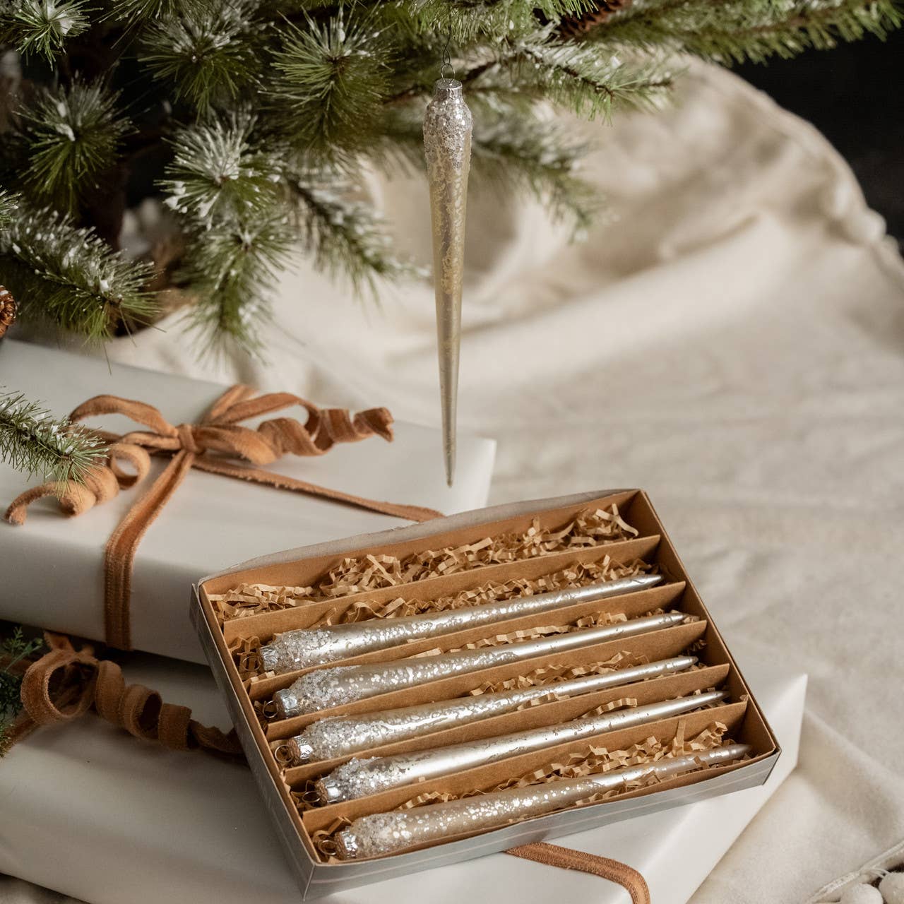 White Glass Icicles | Set of 6