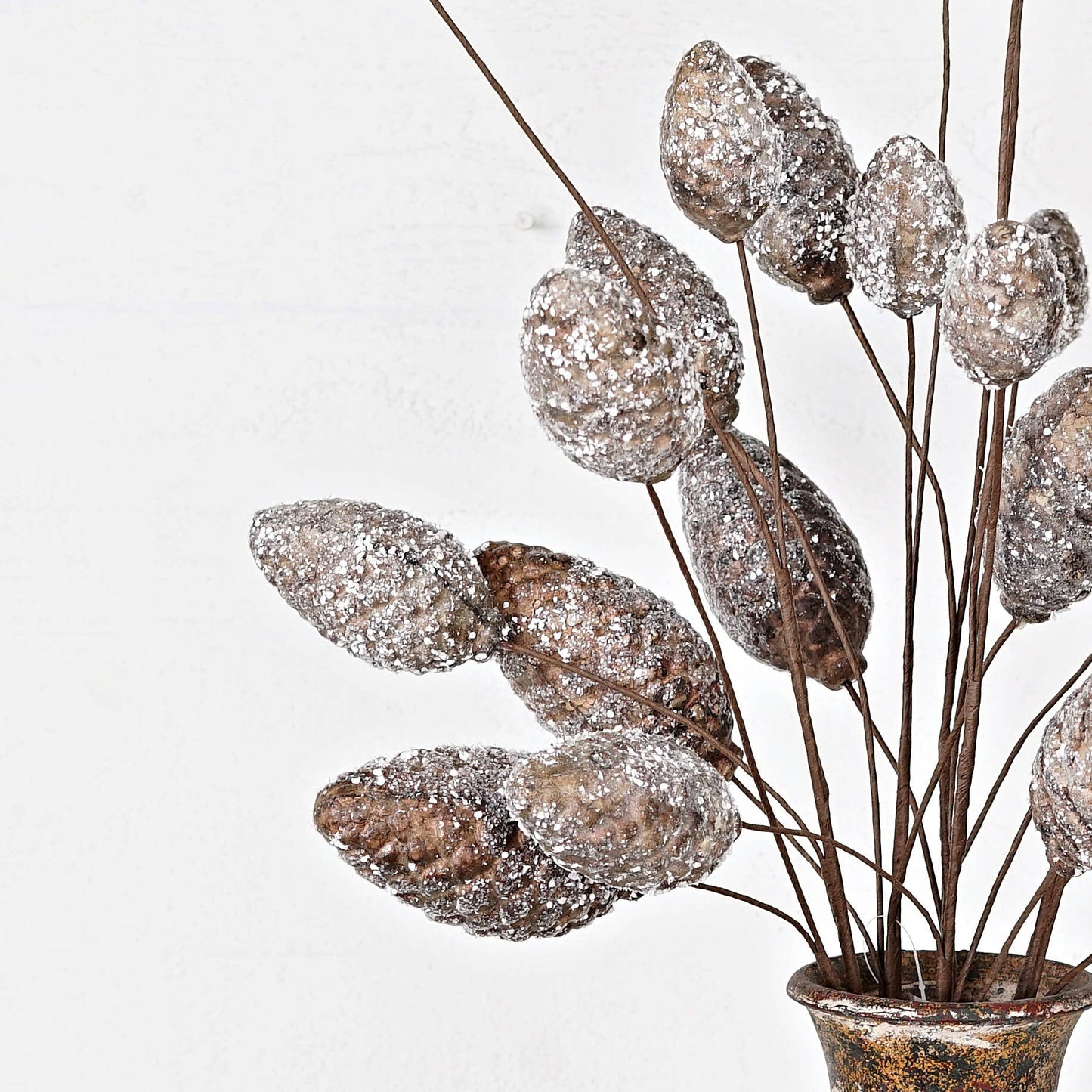 Snowy Bulb Pinecone Spray