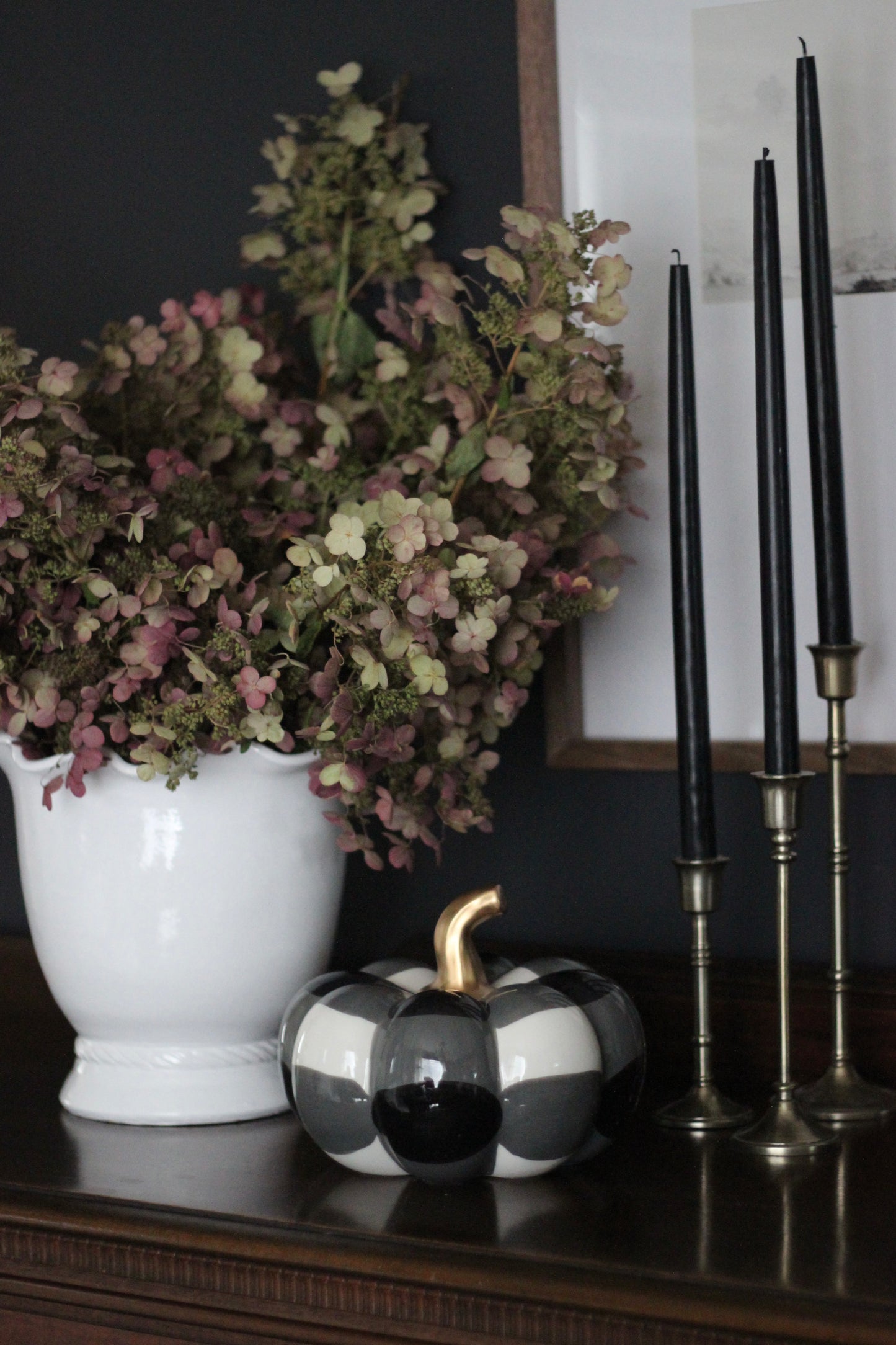 Jodie Pumpkin Décor | White/Black | 8.5x6.5