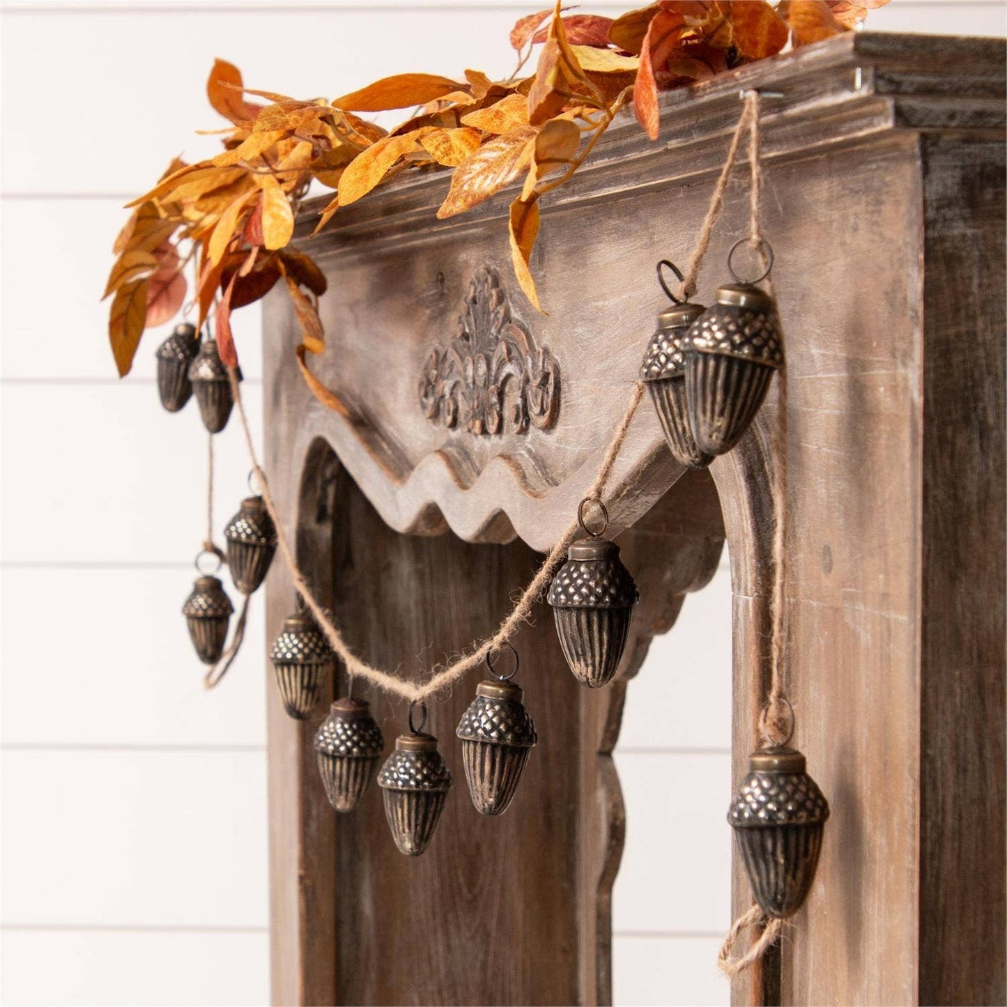 Garland | Antiqued Glass Acorns