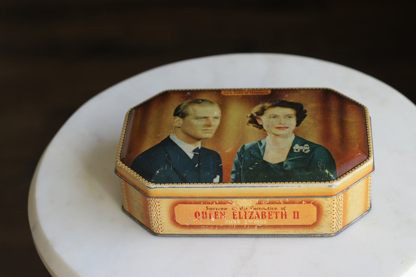 Vintage | Queen Elizabeth II Commemorative Tin | 1953