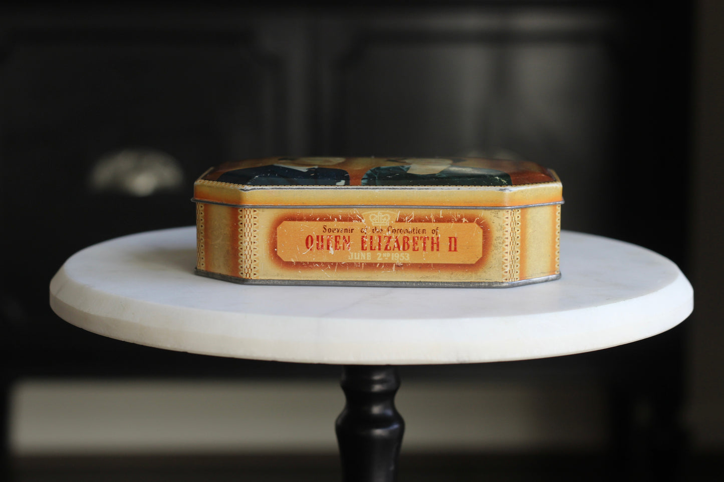 Vintage | Queen Elizabeth II Commemorative Tin | 1953