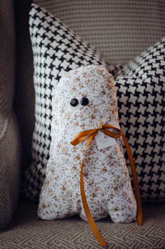 Emma 🤎 | Cottage Garden Ghost