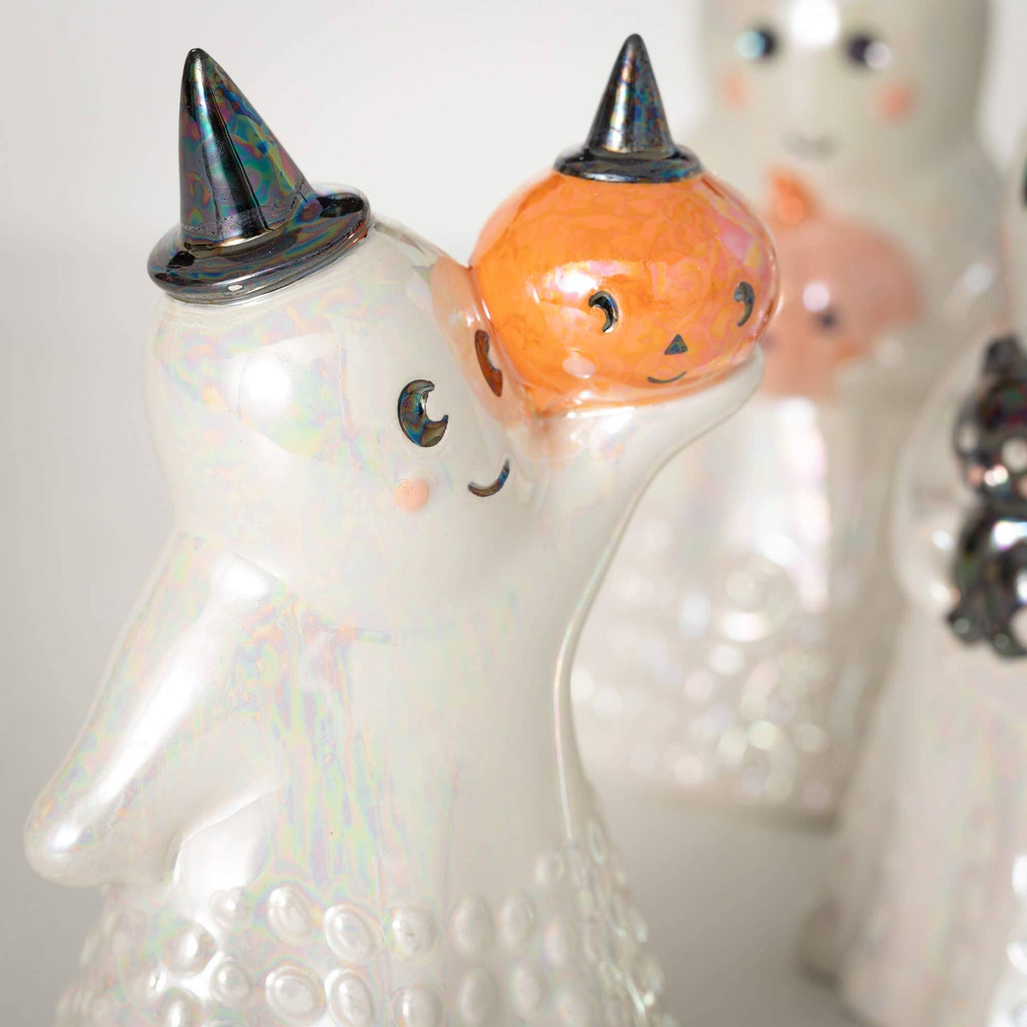 Pearlized Ghost Figurine | Set of 3