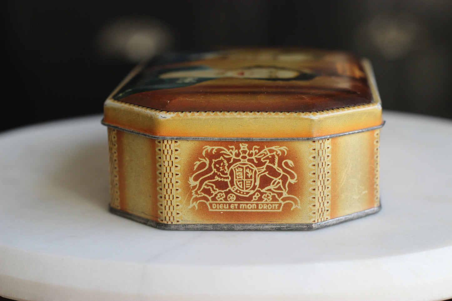 Vintage | Queen Elizabeth II Commemorative Tin | 1953