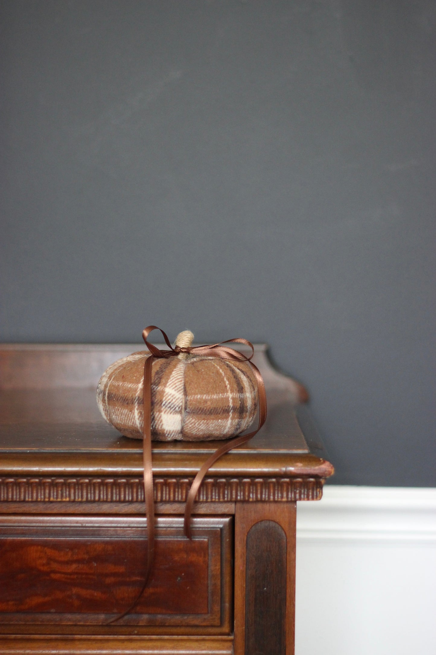 Pumpkins | Medium River Plaid Pumpkin